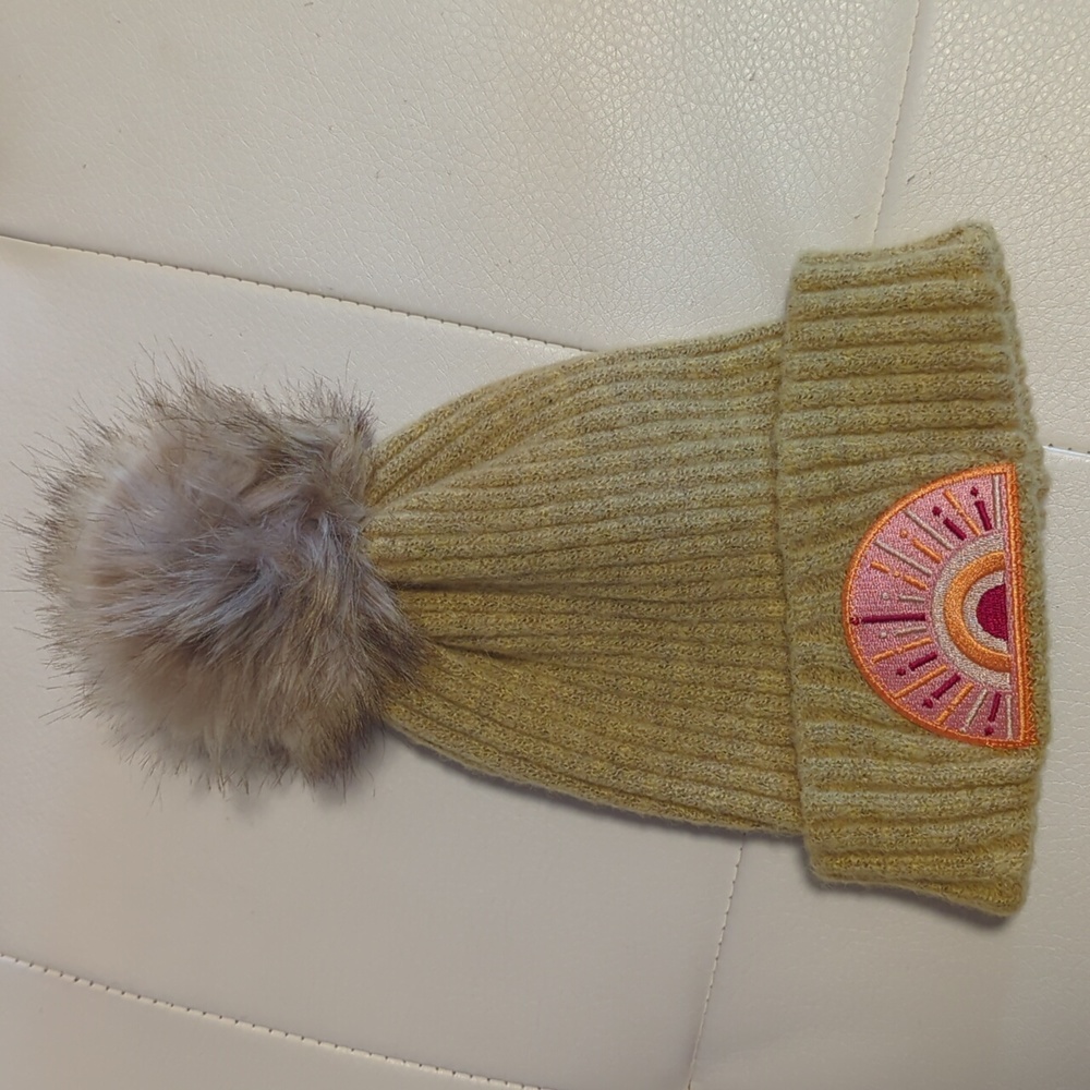 NWOT Virginia Wolf Beanie